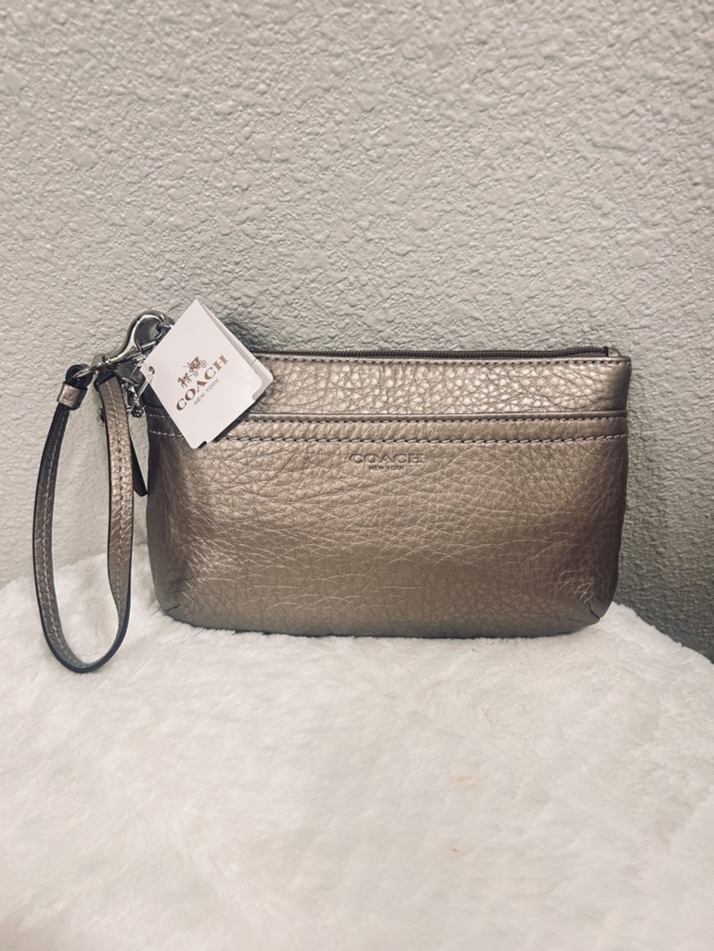 Coach Silver Pewter Pebbled Leather Wristlet with Front Pocket NWT
